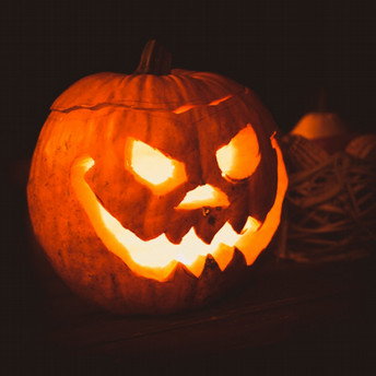 halloween pumpkin photo Mtys Varga via Unsplash