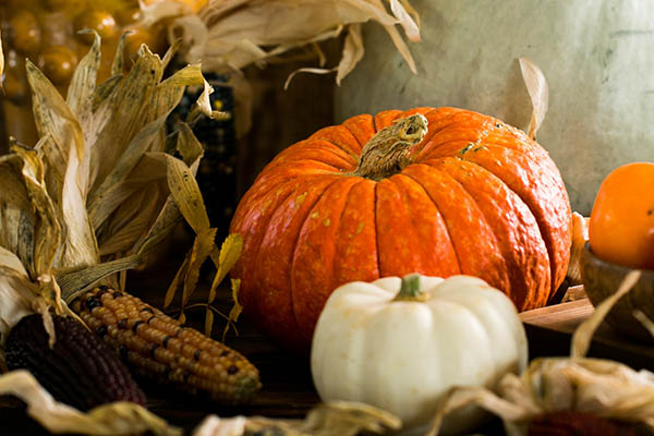 thanksgiving table arrangement